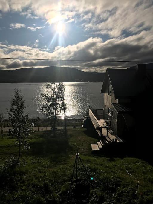 Trivelig Fritidshus Pa Arnes, Senja Straumstad Exterior foto